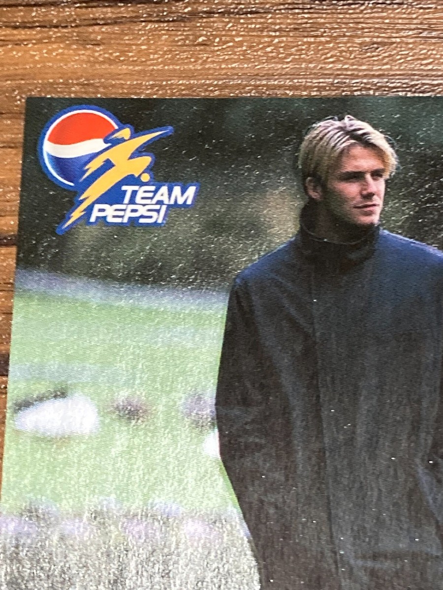 Team Pepsi 2002 FIFA World Cup Soccer Card David Beckham Pizza Hat