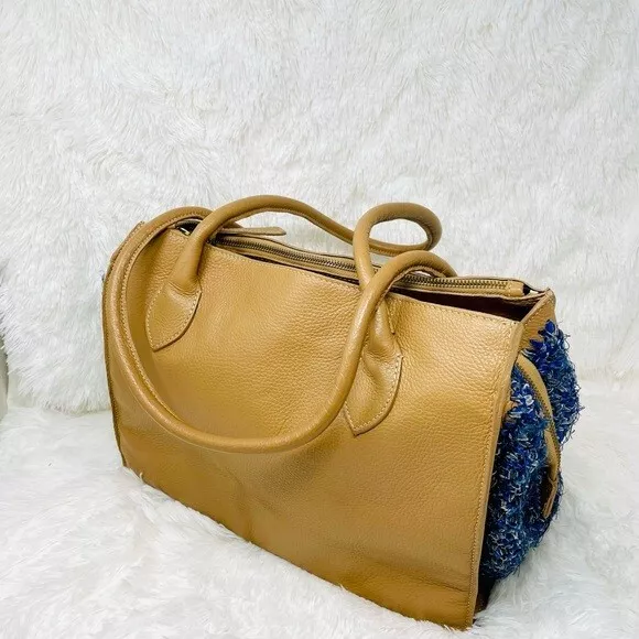 The italian handbag company hot sale