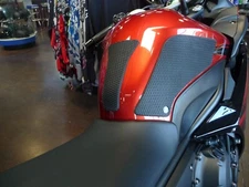 TechSpec 2009+ Yamaha FZ6 Snake Skin Tank Grips