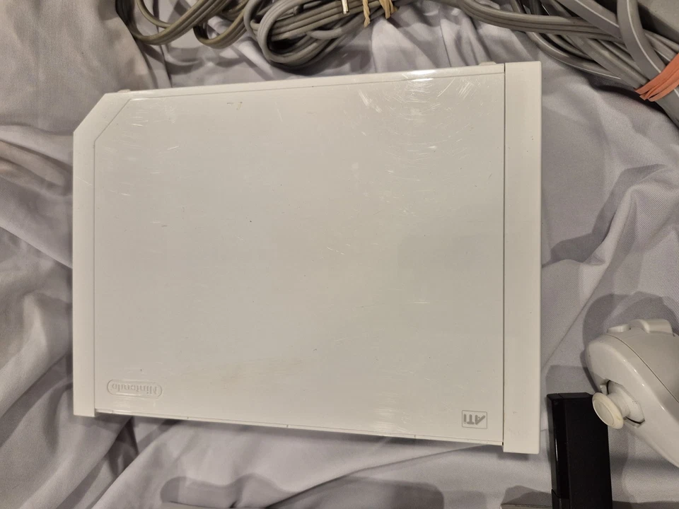 Nintendo Wii Launch Edition White Console RVL-001 CONTROLLER NUNCHUK Works Great - Image 2 of 2