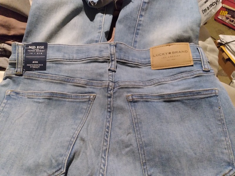 Women's Lucky Brand Faded Blue Jeans US Size 12 NWT