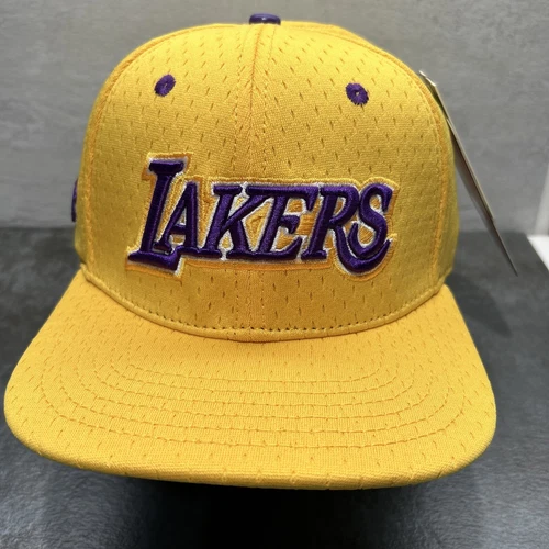 Los Angeles Lakers Hat "Pro Standard" Spellout Luxury Collection Forum Gold H34 - product listing photo