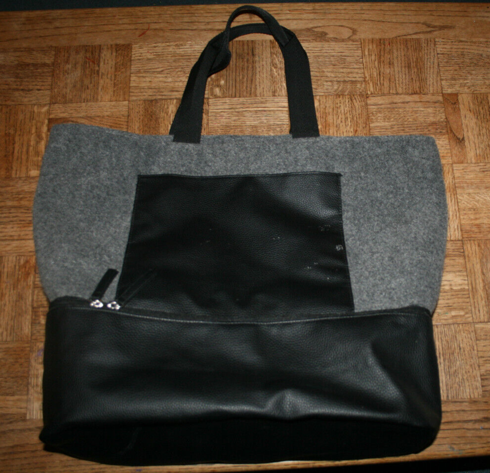 DSW Gray Black Wool Felt Weekender Tote Bag 22x18x8 Travel Carryall