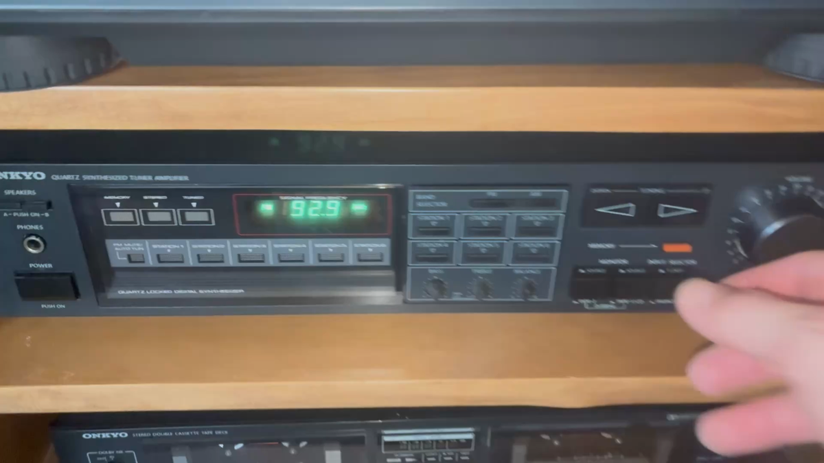 Vintage Onkyo Quartz Synthesized Tuner Amplifier Digital Receiver