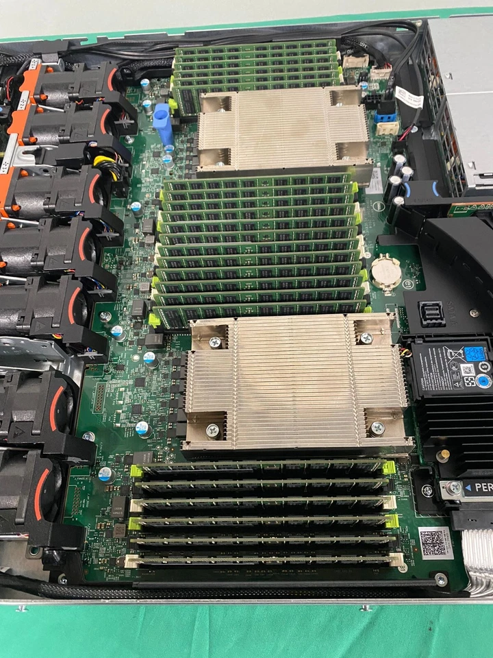 DELL PowerEdge R630 Server 384 GB RAM (24*16) - Image 4 of 4