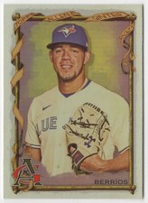 2023 Topps Allen & Ginter Silver Portrait José Berríos Toronto Blue Jays #179