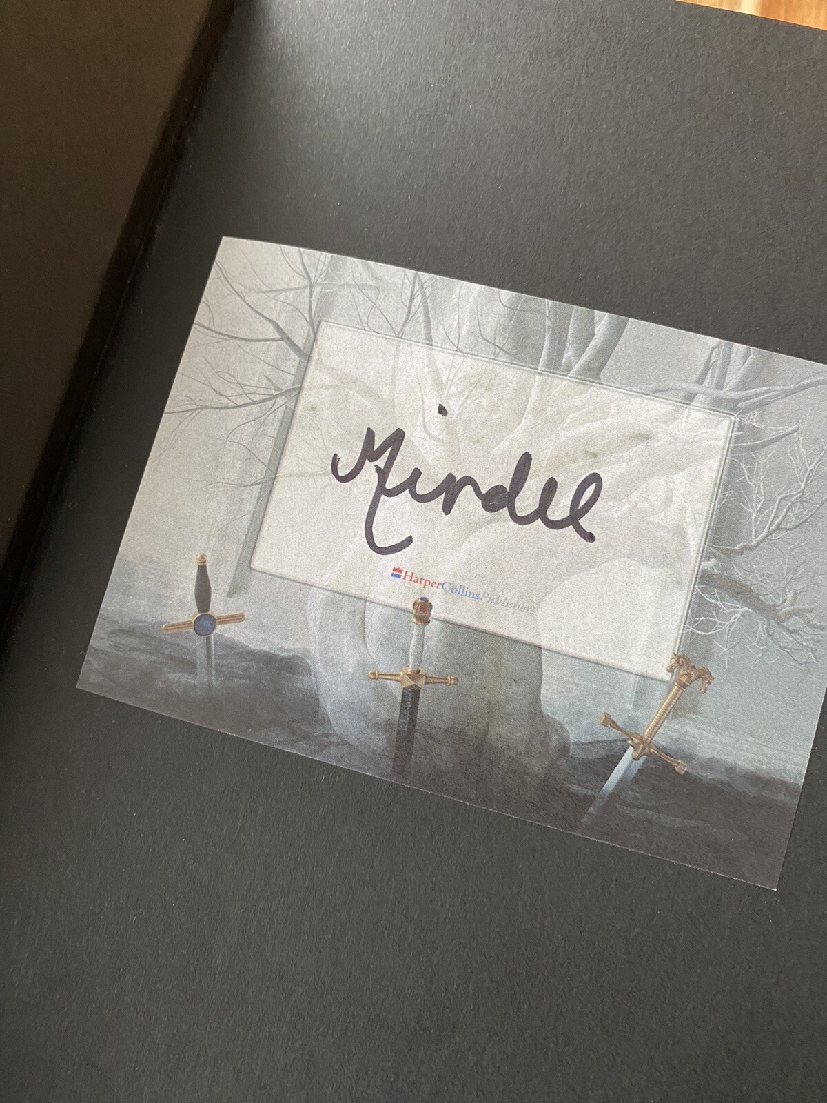 Thumbnail - Onyx & Ivory Von Arnett, Mindee | Buch | Fairyloot Exclusive