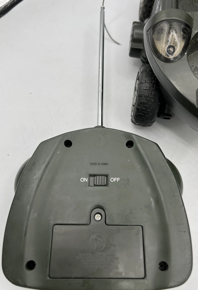 Super Power Amphibious Chariot Shoot Set 4x4 Land & Water Rc Untested No Charger - Image 4 of 4