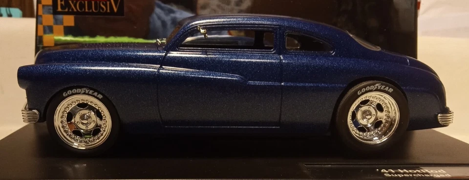 Chasis de coche analógico Carrera 41 Hot Rod escala 1/24 con carrocería 49 Mercury S/E Foto 2 de 4