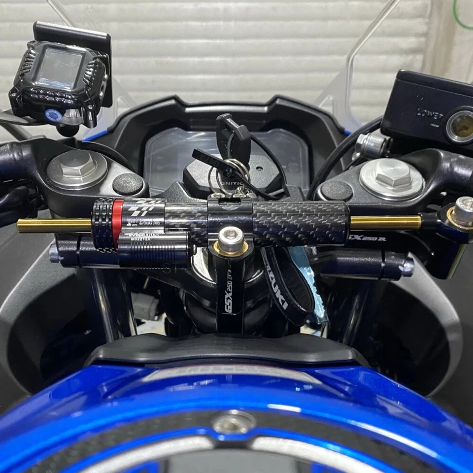 Estabilizador amortiguador de dirección de fibra de carbono y soportes de soporte para Suzuki GSX250R  Foto 2 de 4