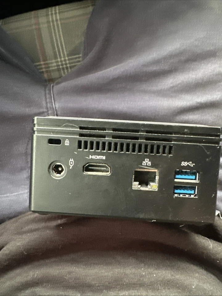 Gigabyte GB-BACE-3150-B1-BWUP ultra compact PC - Image 3 of 4