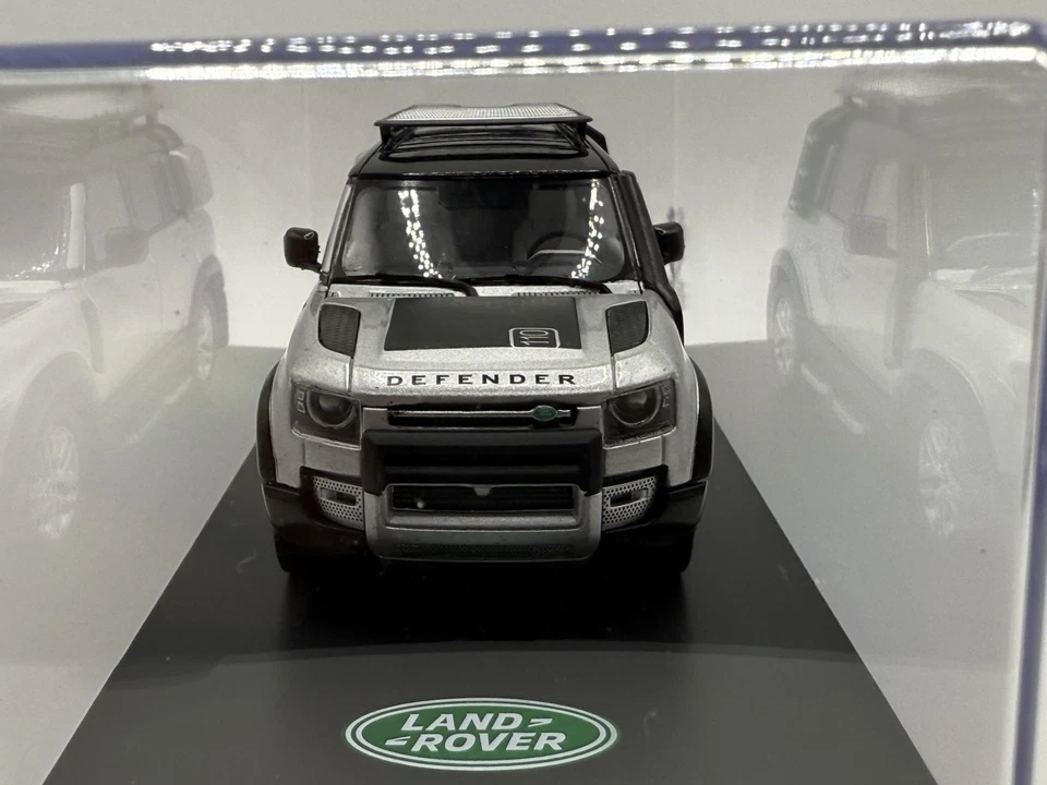 TSM 1:43 Scale Landrover Defender 110 Silver - Model Car MIB - Image 4 of 4