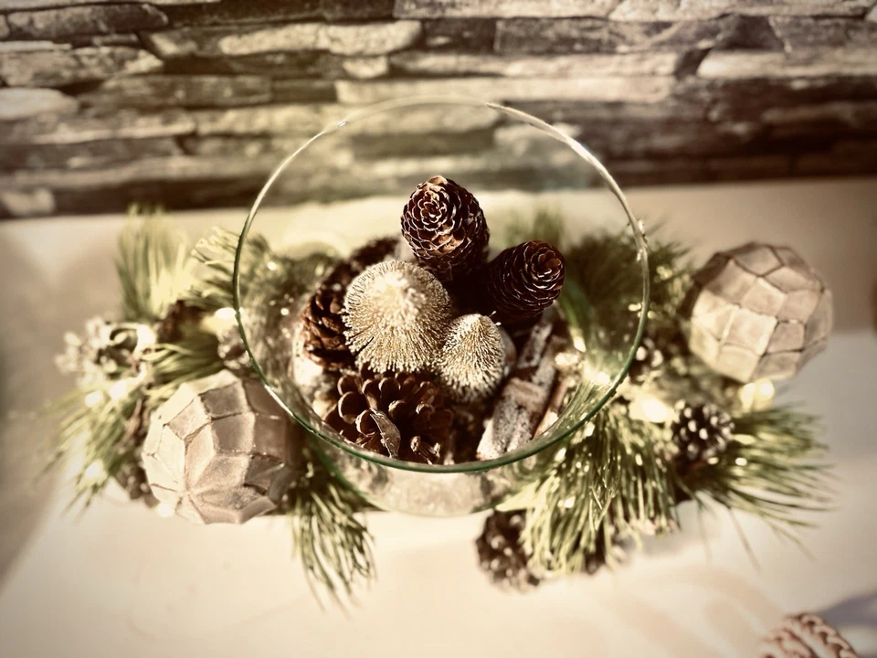 Weihnachtl.  Windlicht auf Tablett Dekoriert m. LED Kette Adventskranz Tischdeko - Bild 3 von 3