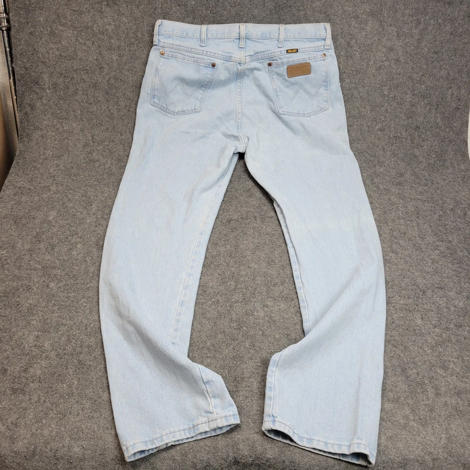 Wrangler Jeans Mens 38x34 Light Wash Cowboy Western Rodeo Ranch Hands Work Wear - Image 3 of 4