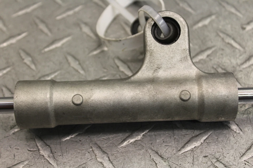 Suzuki GSXR600 2005 amortiguador de dirección estabilizador Foto 2 de 4