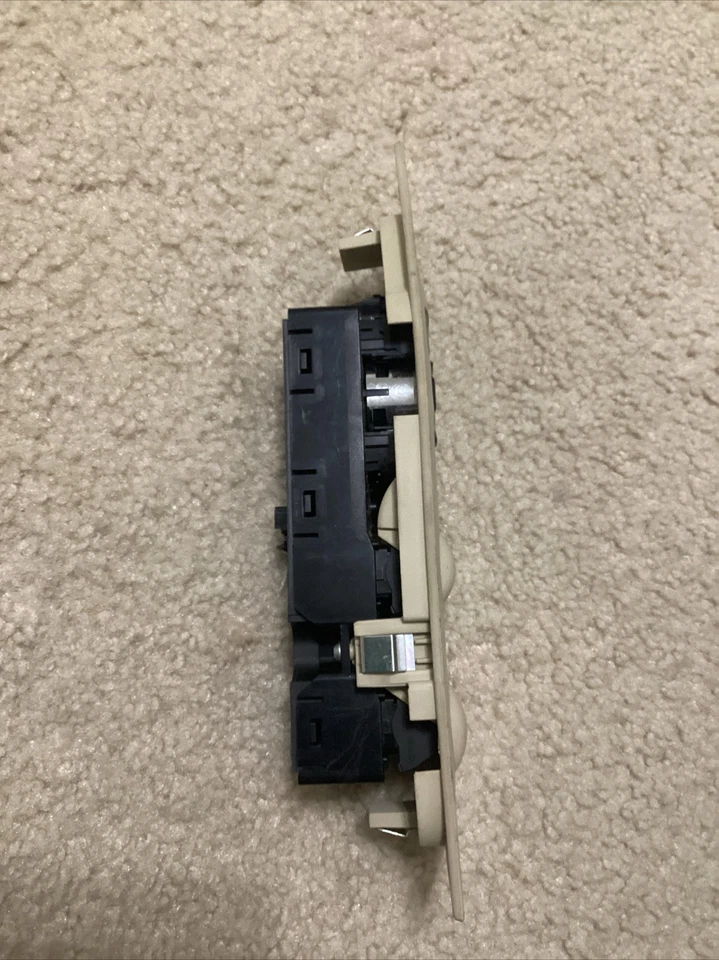 13-17 LINCOLN MKZ DRIVER LEFT SIDE MASTER POWER WINDOW SWITCH DP5T-14540-ABW - Image 2 of 4