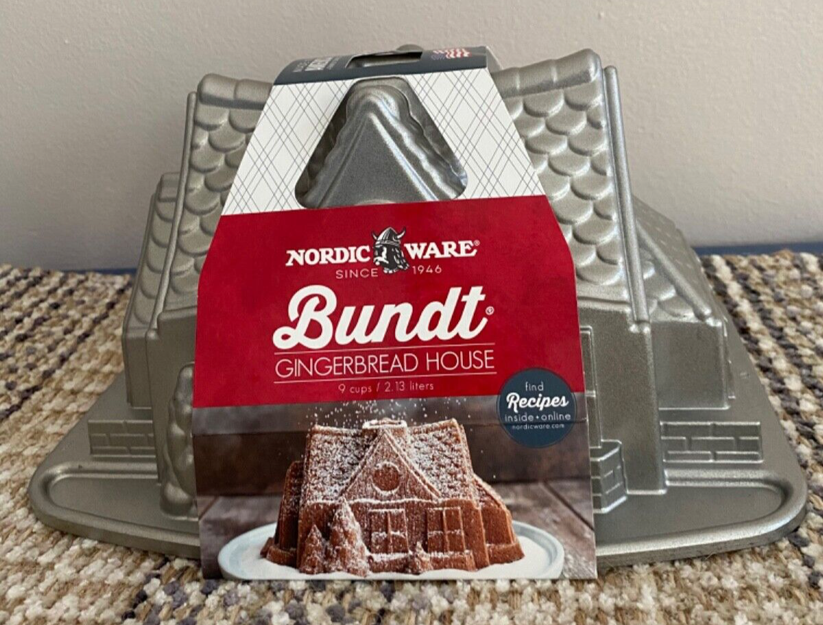 Bundt Pan House Cozy Village Pan Holiday Bakeware Christmas Baking