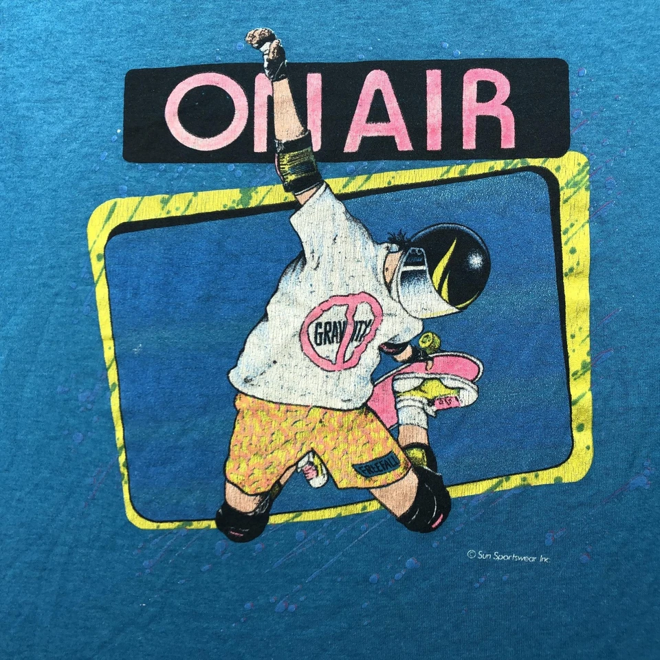 VINTAGE Sun Sportswear Shirt Boys XL Blue On Air Skateboard Graphic USA 80s - Image 3 of 4