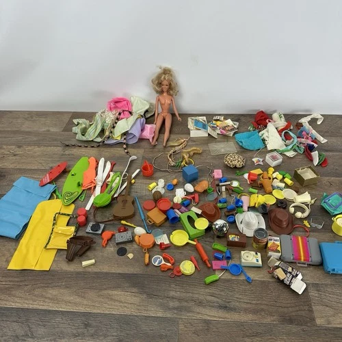 HUGE LOT OF VINTAGE 70's MATTEL BARBIE FRANCIE SKIPPER DOLL ACCESSORIES FOOD
