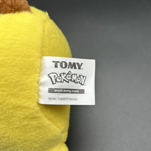 Peluche Tomy Pokemon Pikachu 2015 9" juguete amarillo - Imagen 3 de 5