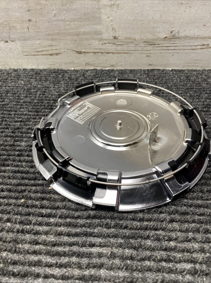 05-10 Chrysler 300 Cromo Tapa Central Repuesto Nuevo MOPAR OEM 1DJ99SZ0AA Foto 4 de 4