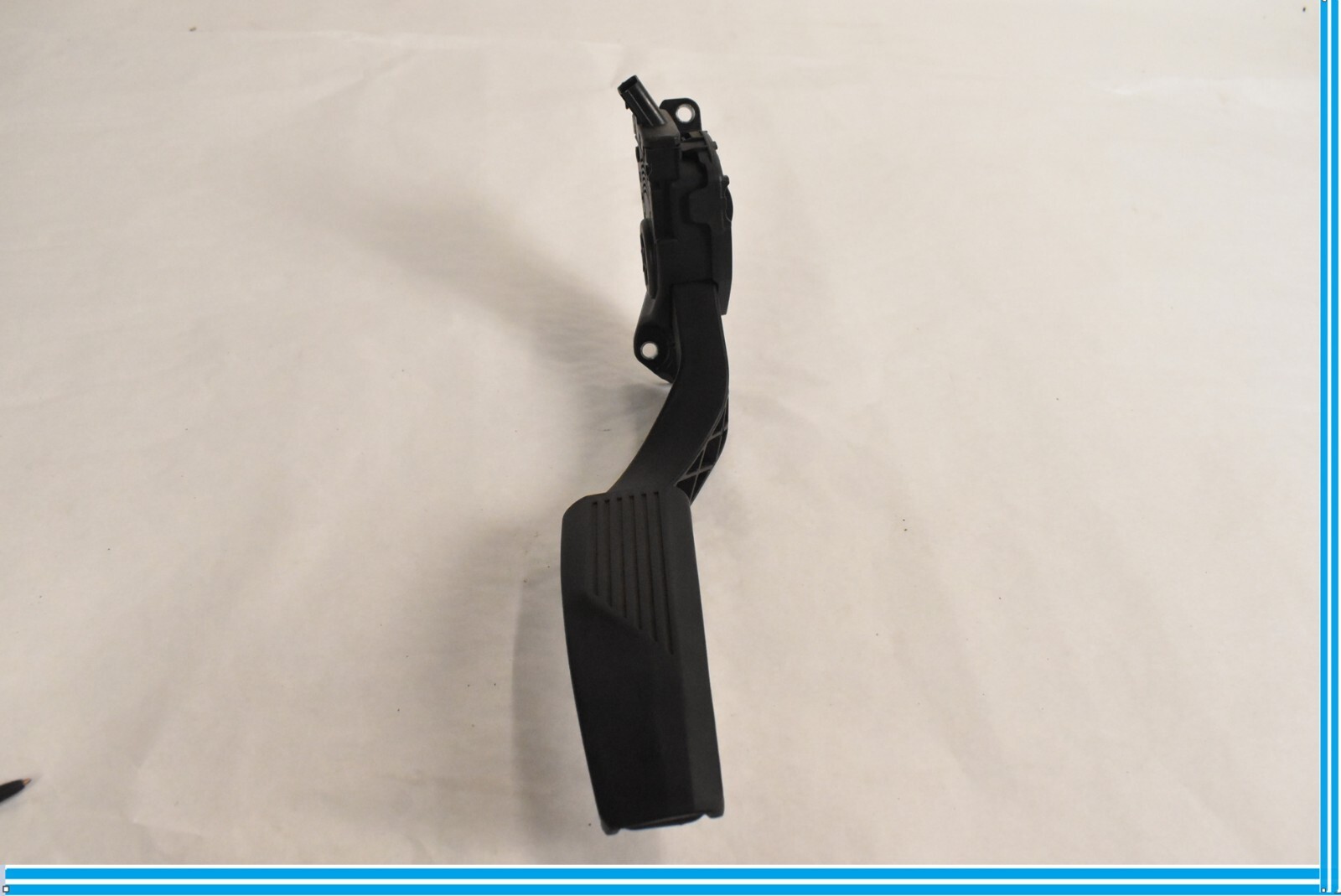 Maserati Ghibli 2014-2017 Left Accelerator pedal