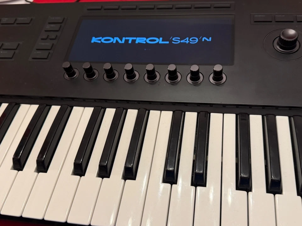Native Instruments Komplete Kontrol S49 Mk3 keyboard controller in original box. - Image 4 of 4