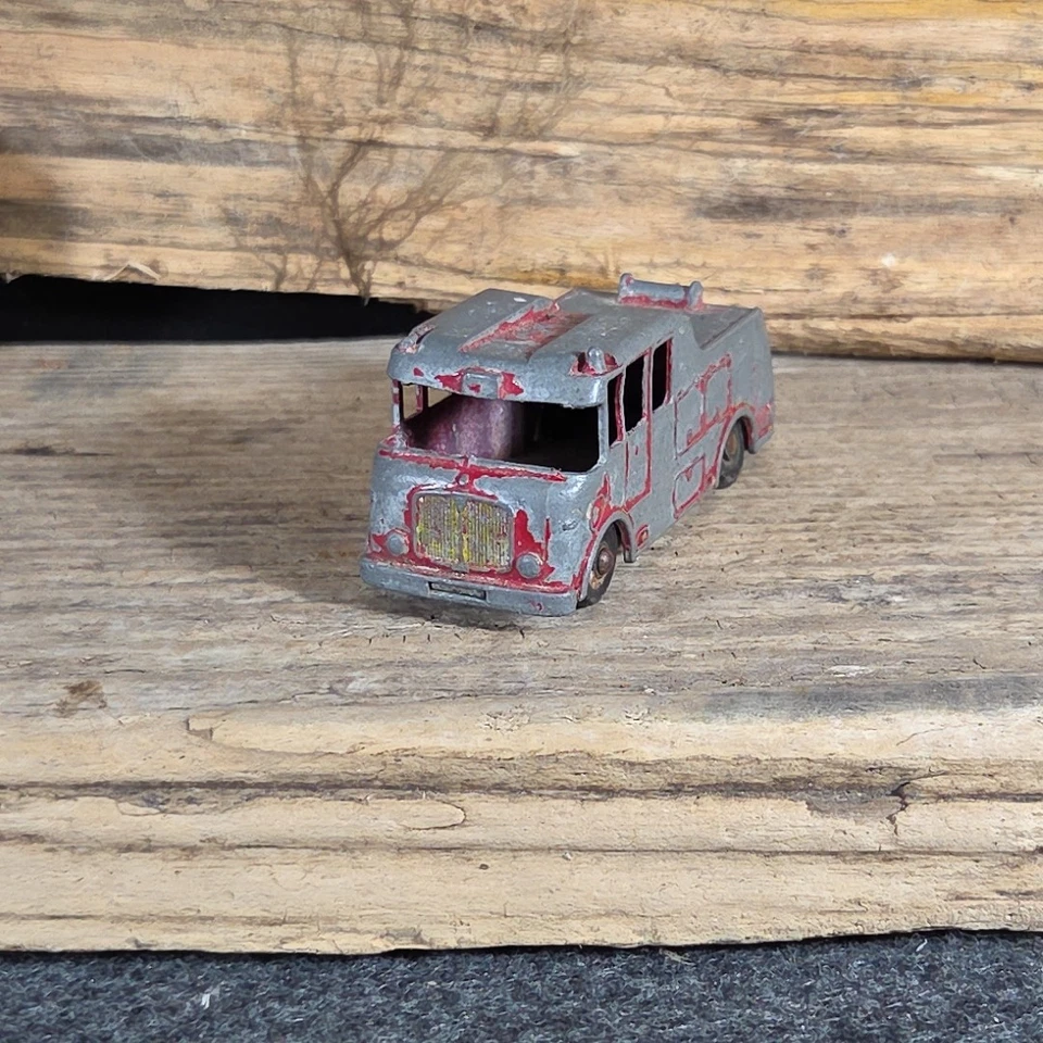 Matchbox Merryweather Marquis III Fire Engine 9 Vintage Lesney Made In England - Image 2 of 4