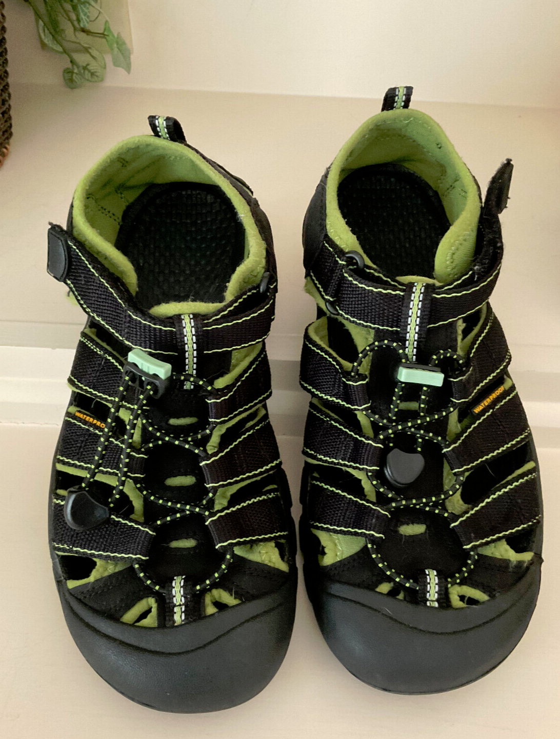 Scarpe sandali Keen donna taglia 5 nero verde punta chiusa impermeabili trail escursionismo