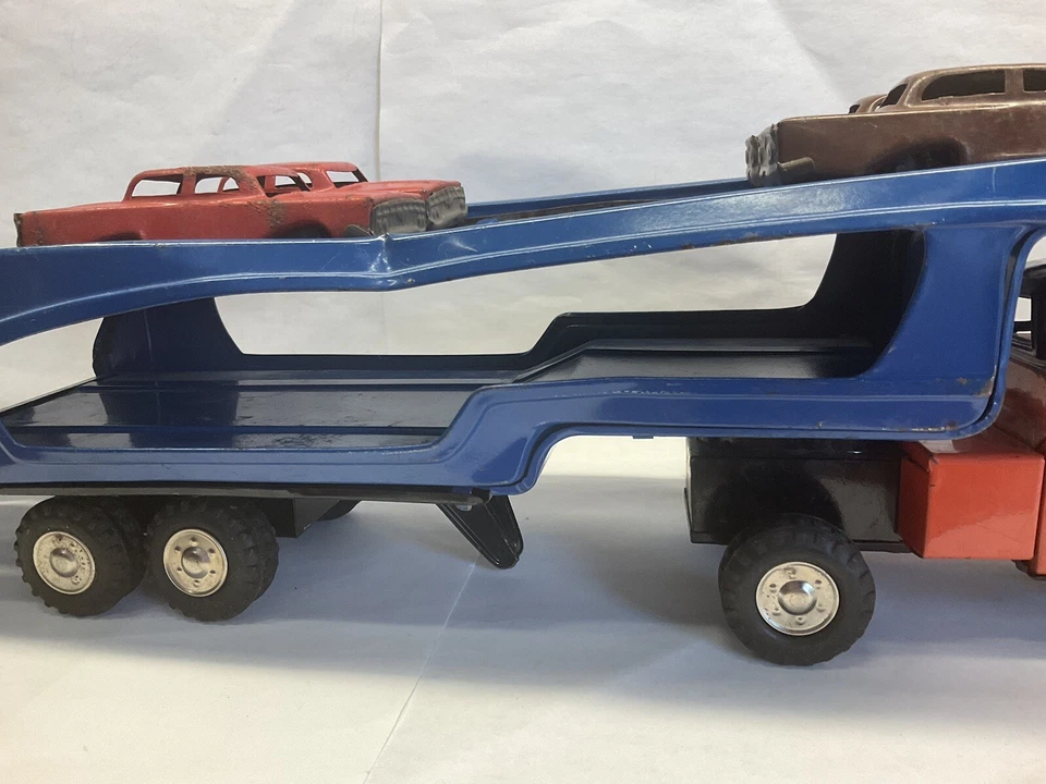 Camión de fricción de estaño Linemar Marx y portador automático con 4 autos de fricción Chevy  Foto 3 de 4