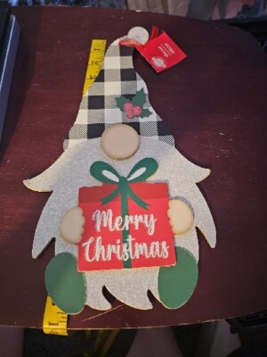 Christmas Gnome Holding a Merry Christmas Gift 13.5'' Wood Door Wall Sign New
