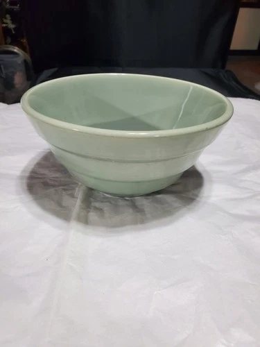 Vintage Green Ribbed Bauer Bowl Made I USA #24 Mid-century Mixing Serving Bowl