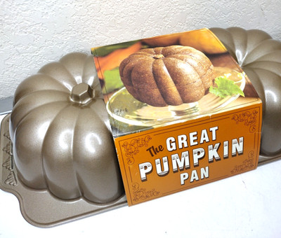 Nordic-Ware USA Made Great Pumpkin Cake Pan Heavy Cast Aluminum Williams-Sonoma