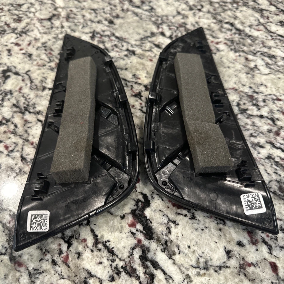 BMW M3 G80 Right | Left Fender Air Breather Trim 2021 - 2025 OEM | missing decal - Image 4 of 4