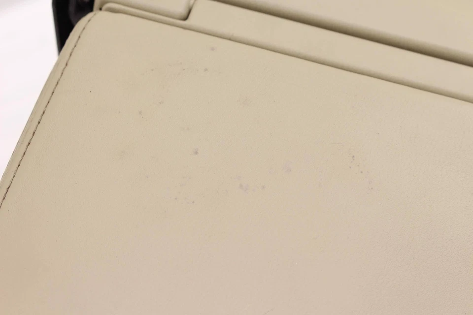 AUDI A8 QUATTRO 2004-2010 - Apoyabrazos central trasero / soporte para taza 4E0885926F Foto 3 de 4