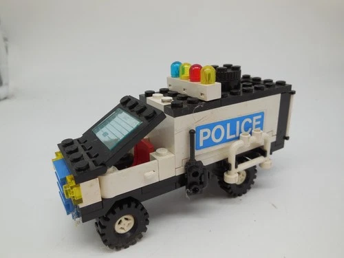 DK5 (1986) LEGO Town **Light & Sound** Set 6450 Mobile Police Truck -Parts