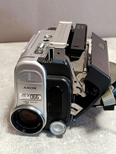 Sony PAL CCD-TRV438E PAL HI8 8mm Video8 Camcorder - For parts or repair - Picture 8 of 10