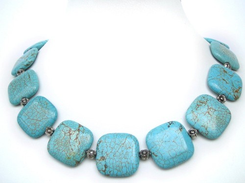 Wunderschöne Halskette aus Türkisen (Howlith) in Quadratform - Bild 1 von 2