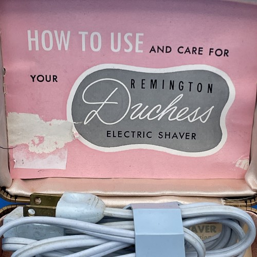 Vintage Remington Women's Baby Blue Duchess Electric Razor Shaver With Case - Picture 2 of 20