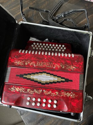 Baronelli Full Size 31 Button 12 Bass Accordion, GCF, With Straps