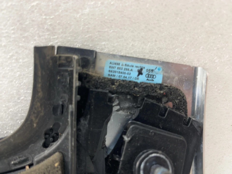 18 19 20 21 奥迪 S5 右侧 WINDSHIELD MOULDING - 8W7853266B — 第 2/4 张图片