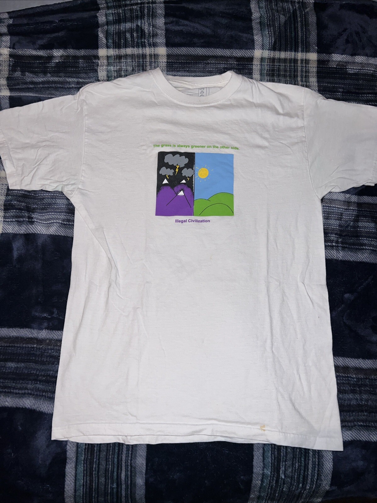 T shirt civiltà illegale erba è sempre più verde dall'altra parte taglia media