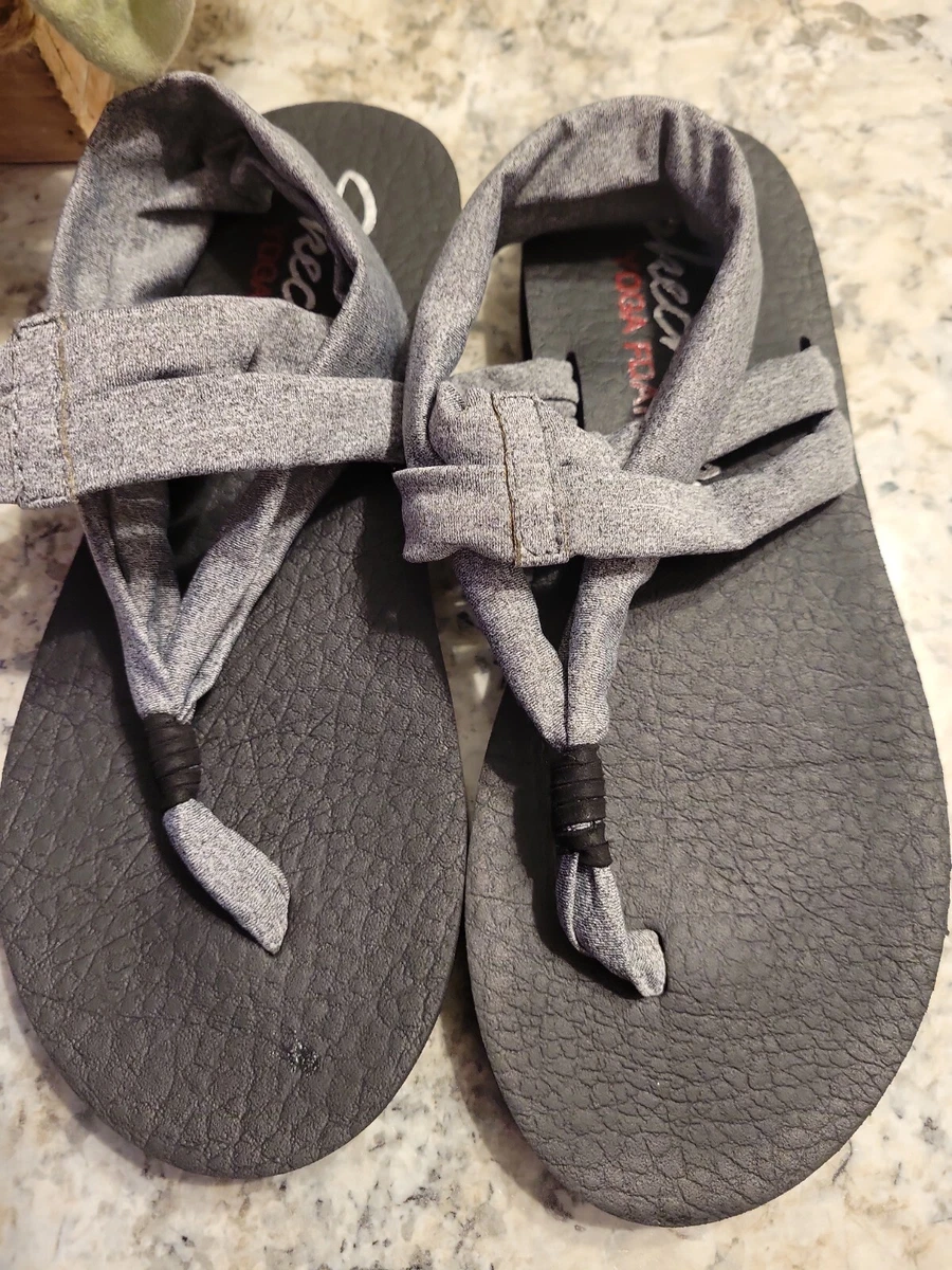 SKECHERS YOGA FOAM Flip Flops Black & Grey Thong Sandal Womens Size 7