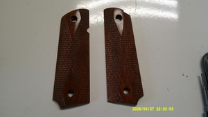 1911 double diamond grips checkered light medium