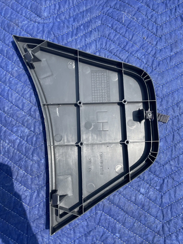 Alfombrilla trasera izquierda Toyota Prius 2005 para conductores *gris* PN: 58418-47010 Foto 4 de 4