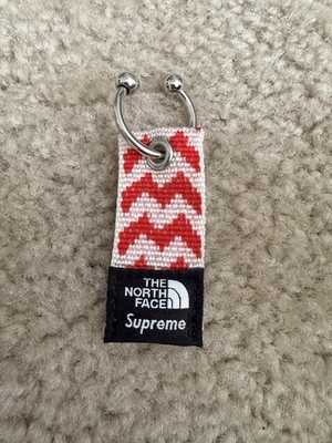 Supreme x The North Face - Woven Keychain, Red & White