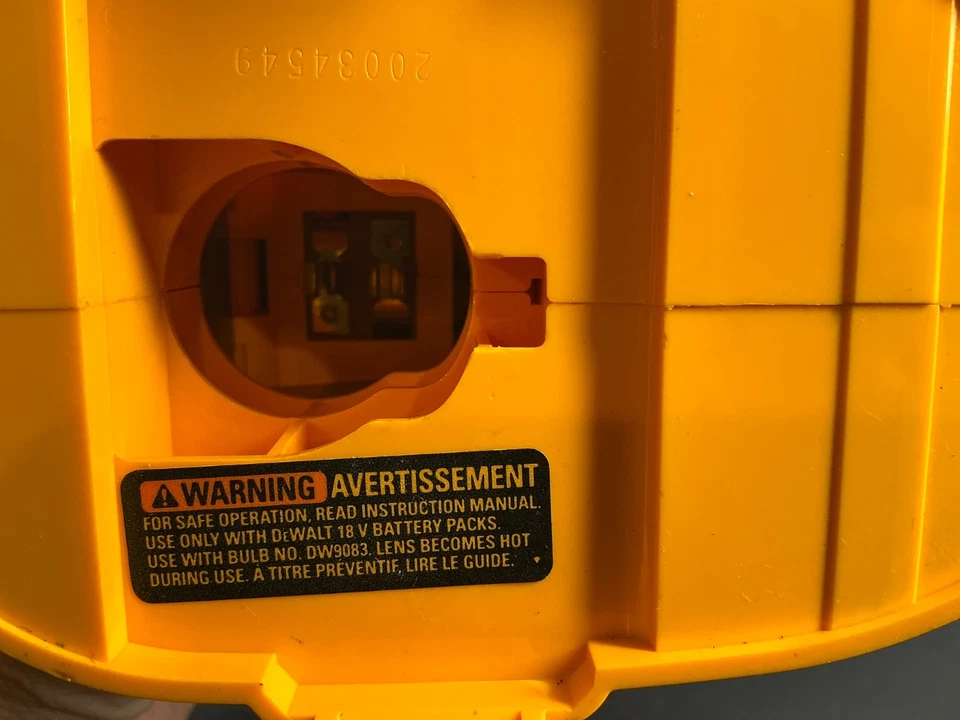 Luz Recargable Dewalt DW919 Sin Batería 18 Voltios Probada Excelente Estado 📦 Foto 4 de 4