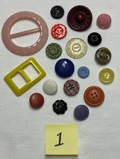 VINTAGE ANTIQUE BUTTONS CELLULOID BAKELITE LUCITE METAL LEATHER 1930s-1980s