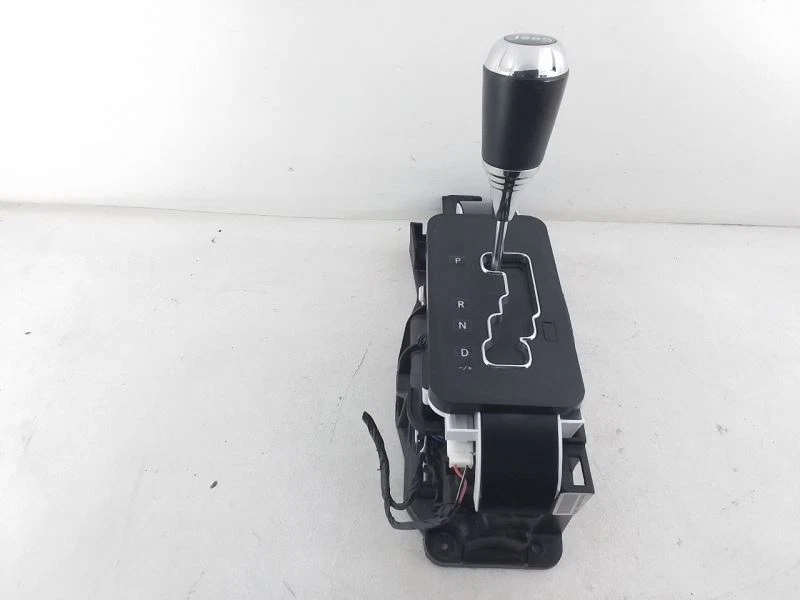 Jeep JK Wrangler Automatic Transmission Shifter 05168003AE 2012-2016 2017 117816 - Image 2 of 4