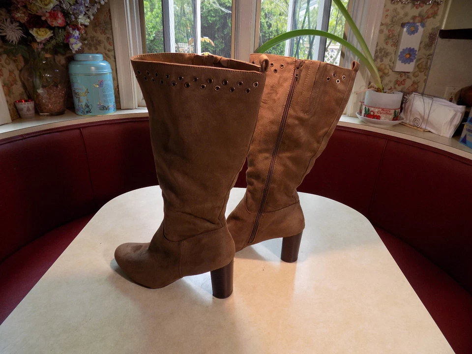 Kim Rogers Jenna2 Botas de Gamuza Sintética Hasta la Rodilla Marrón 3" Tacones Talla 11 M Cremalleras Laterales Foto 2 de 4